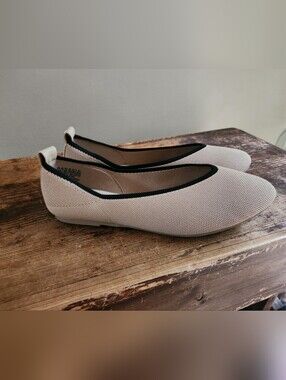 Danskin beige black woven flats shoes 8.5